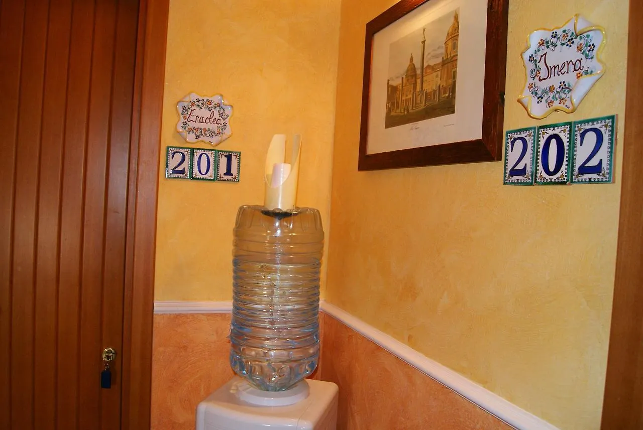 Oleaster - Rooms & Apartments Bolognetta 3*,  Italy
