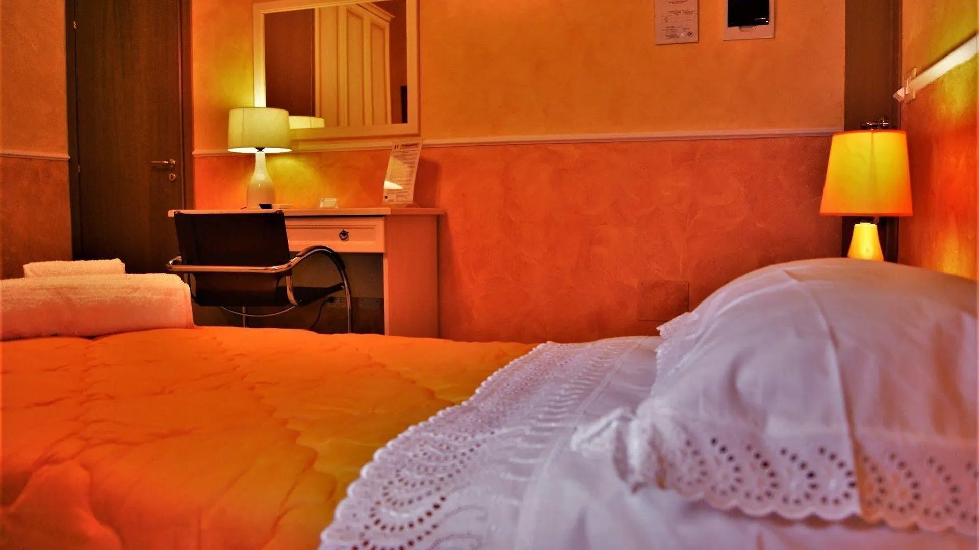 Oleaster - Rooms & Apartments Bolognetta 3*,  Italy